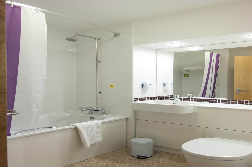 Premier Inn London Docklands Excel Δωμάτιο φωτογραφία