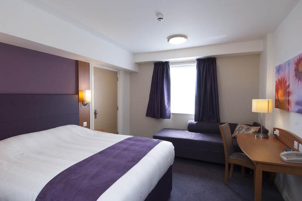 Premier Inn London Docklands Excel Εξωτερικό φωτογραφία
