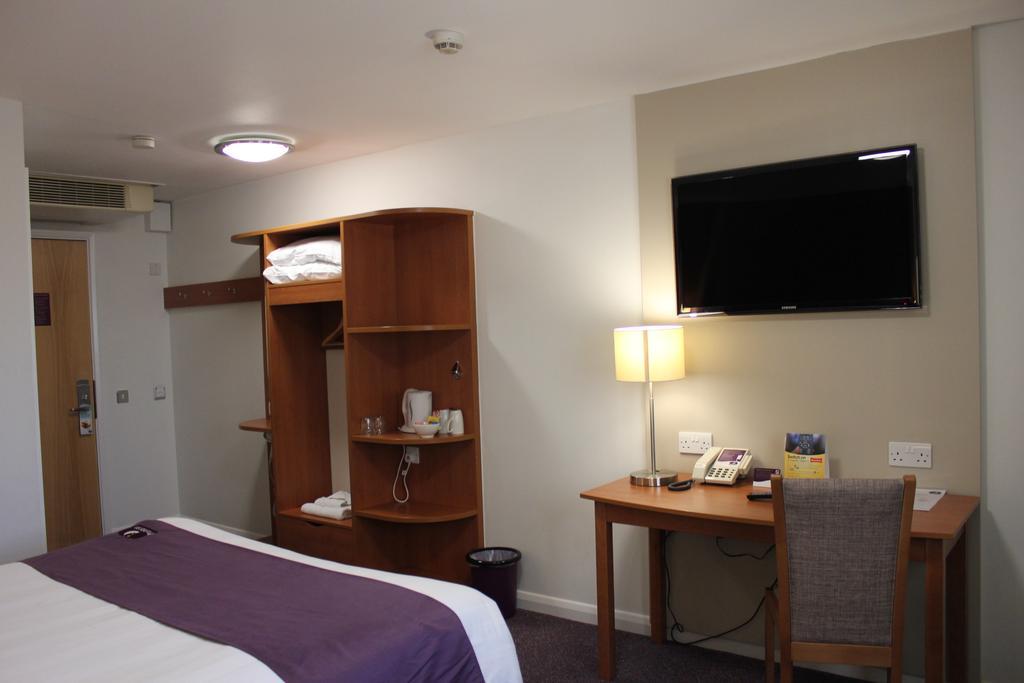 Premier Inn London Docklands Excel Δωμάτιο φωτογραφία