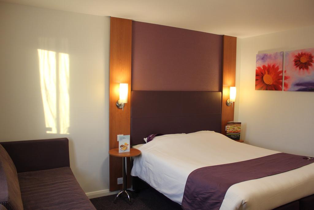 Premier Inn London Docklands Excel Εξωτερικό φωτογραφία